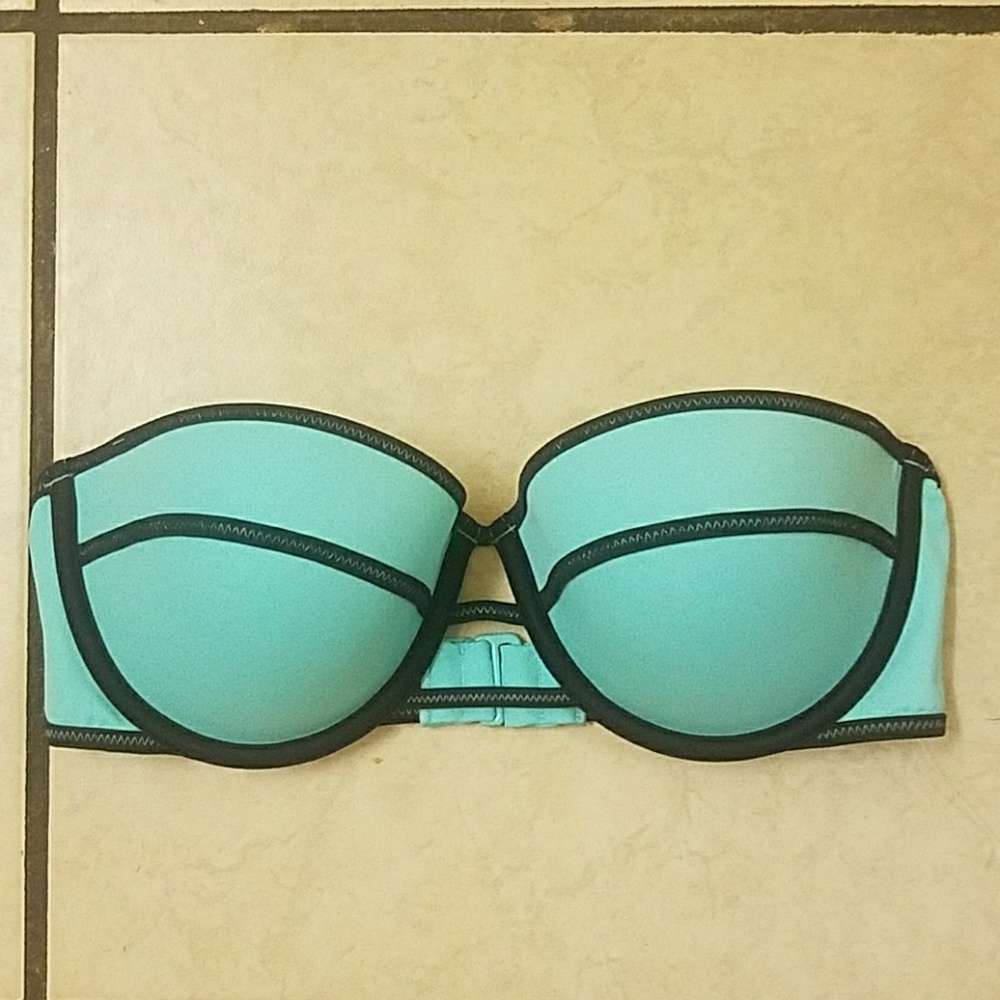 NWOT VS Strappy Bandeau Bikini Top - Picture 2 of 4